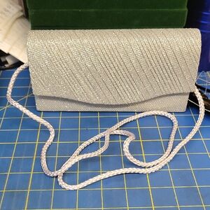 Elegant Silver Evening Clutch 8x4.5x2 New